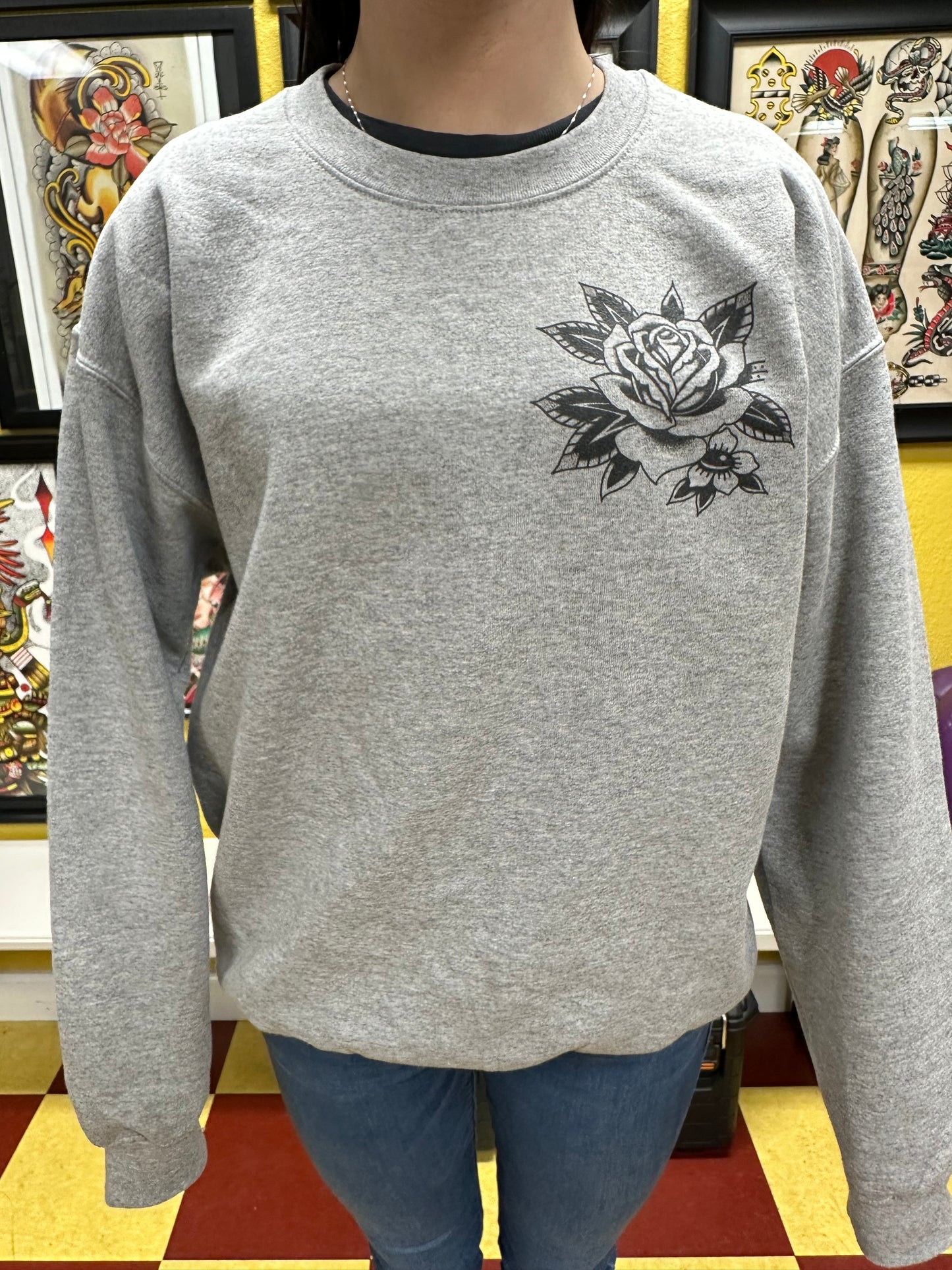 Girl head crew neck